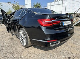 BMW 750 750LiX Limuzinas 2015