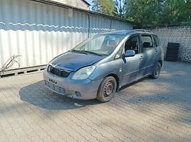 Toyota Corolla Verso Vienatūris 2002