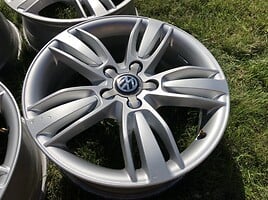 Volkswagen Siunciam, 6,5J ET33 light alloy R17 rims