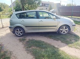 Toyota Corolla Verso 2006 y parts