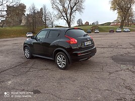 Nissan Juke 2010 г Внедорожник / Кроссовер