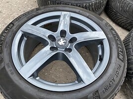 Peugeot Siunciam, 8J ET45 light alloy R18 rims