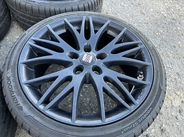 Seat Siunciam, 8J ET44 light alloy R18 rims