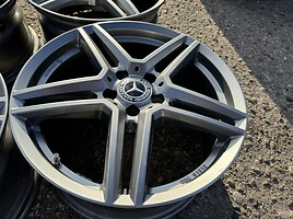 Mercedes-Benz Siunciam, 8J ET48 light alloy R18 rims