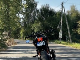 KTM Duke 2022 г Классический / Streetbike мотоцикл