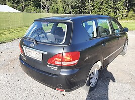 Toyota Avensis Verso 2003 m dalys