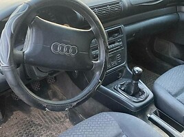 Audi A4 1995 y parts