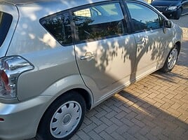 Toyota Corolla Verso 2006 г Универсал