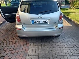 Toyota Corolla Verso 2006 г Универсал