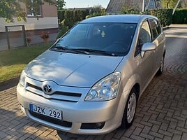 Toyota Corolla Verso 2006 г Универсал