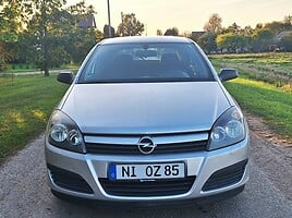 Opel Astra H 2004 y