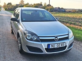 Opel Astra H 2004 y