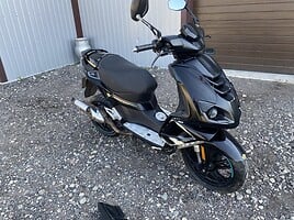 Peugeot Speedfight 2017 y Scooter / moped