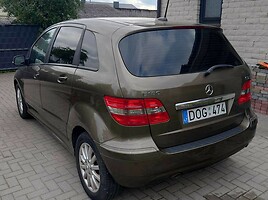 Mercedes-Benz B 180 W246 2011 y