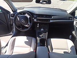 Lexus CT 200h 2012 y Hatchback