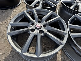 Seat Siunciam, 7.5J ET48 light alloy R18 rims