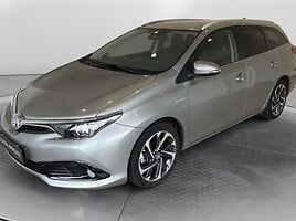 Toyota Auris II Universalas 2016