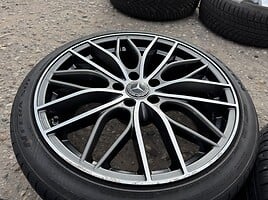 Mercedes-Benz Siunciam, 8.5j ET25 light alloy R19 rims