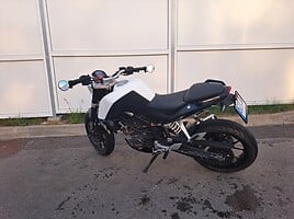 KTM Duke 2013 y Classical / Streetbike motorcycle