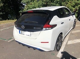 Nissan Leaf 2018 y Hatchback