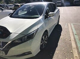 Nissan Leaf 2018 y Hatchback