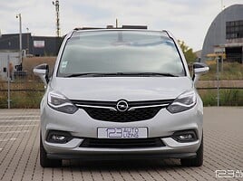 Opel Zafira tourer 2017 г Минивэн