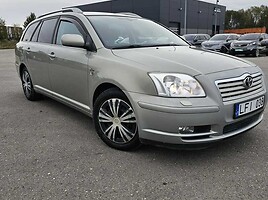 Toyota Avensis 2004 y rent