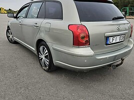 Toyota Avensis 2004 y rent