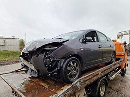 Toyota Prius II 2006 г запчясти