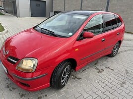 Nissan Almera Tino Vienatūris 2001