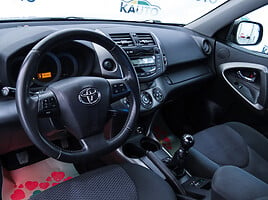 Toyota Rav4 2012 г Внедорожник / Кроссовер