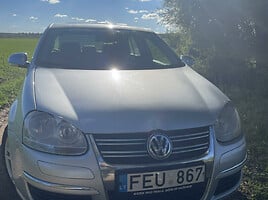 Volkswagen Jetta V 2005 y