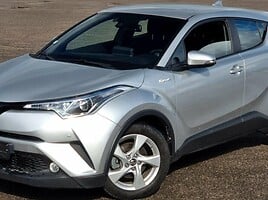 Toyota C-HR Visureigis / Krosoveris 2017