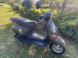 Piaggio Vespa 2003 y Scooter / moped