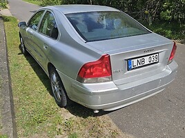 Volvo S60 I 2004 m dalys