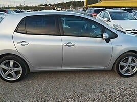 Toyota Auris 2011 y Hatchback