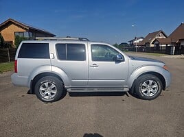 Nissan Pathfinder III 2007 y