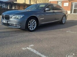 BMW 740 Sedanas 2013