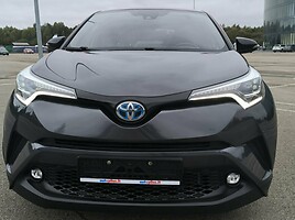 Toyota C-HR 2017 г Внедорожник / Кроссовер