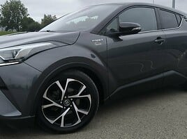 Toyota C-HR 2017 г Внедорожник / Кроссовер