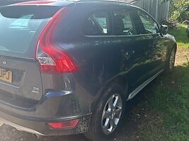 Volvo XC60 2010 y Off-road / Crossover