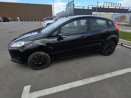 Ford Fiesta 2015 г Хэтчбек