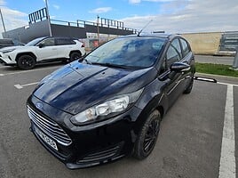 Ford Fiesta 2015 г Хэтчбек