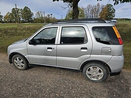 Suzuki Ignis 2005 y Hatchback