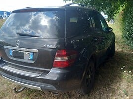 Mercedes-Benz ML 320 2006 г Внедорожник / Кроссовер