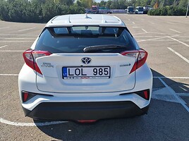 Toyota C-HR 2017 m Visureigis / Krosoveris