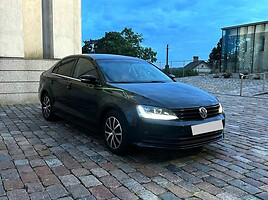 Volkswagen Jetta 2017 y Sedan