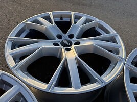 Audi Siunciam, 9J ET20 light alloy R20 rims