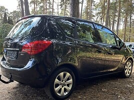 Opel Meriva B 2012 y