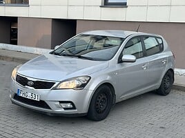 Kia Cee'd 2011 y Hatchback